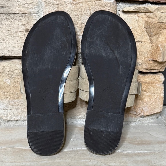 ZARA SPLIT BEIGE SUEDE SIDE 
BUCKLE SANDALS SZ 37(7US) - Picture 8 of 10